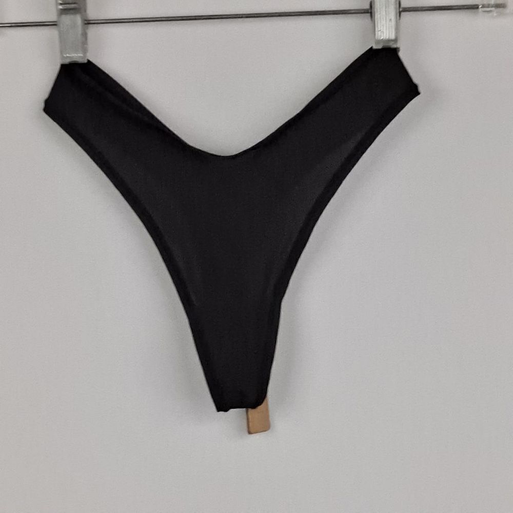 Skims ladies thong panties